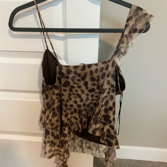 Leopard Print Ruffle Women's Top - Picture 3 of 3